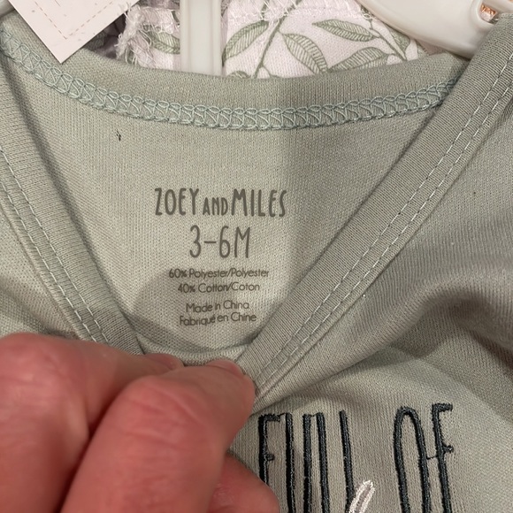 Zoey and Miles | 3 piece set shirt, pants, and bib| size 3-6 months - Picture 4 of 5